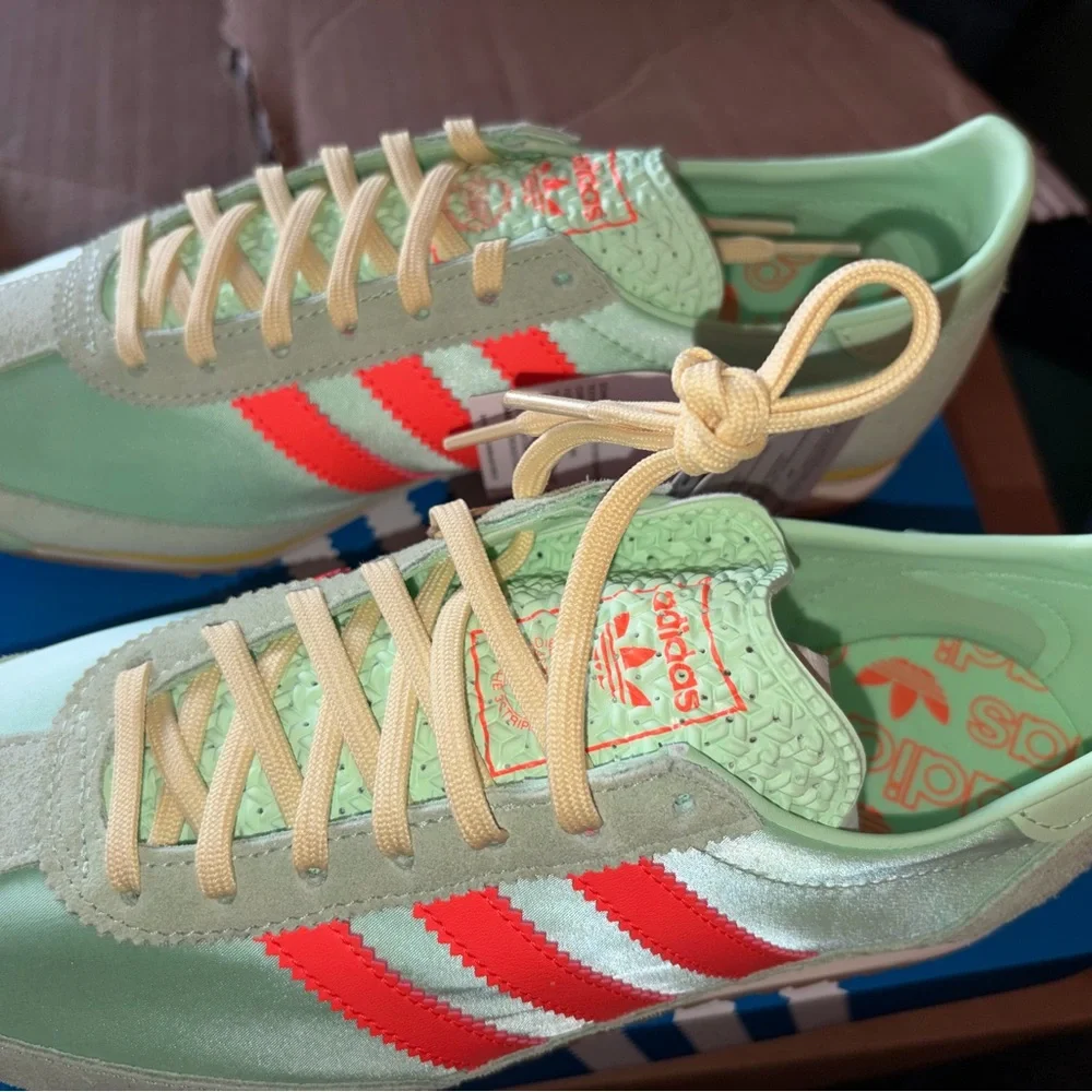 Adidas SL 72 OG - soft neon green/yellow and neon orange stripes - Picture 2 of 7